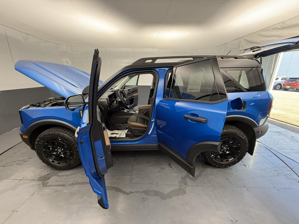 new 2025 Ford Bronco Sport car, priced at $43,423