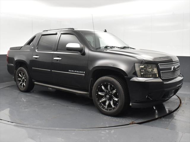 used 2008 Chevrolet Avalanche car, priced at $9,898