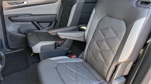 new 2025 Volkswagen Atlas car, priced at $41,132