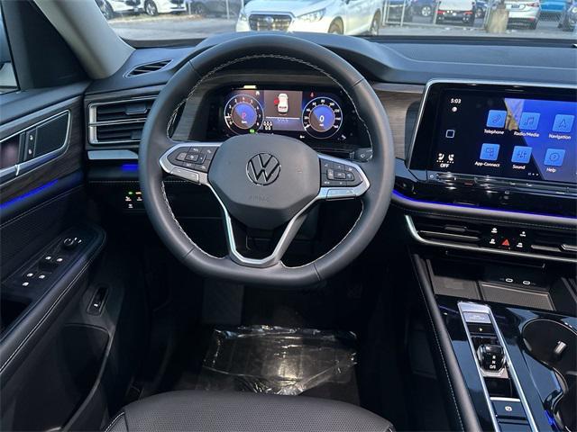 new 2024 Volkswagen Atlas car, priced at $45,617