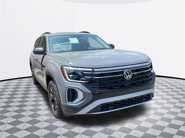 new 2024 Volkswagen Atlas car, priced at $44,334