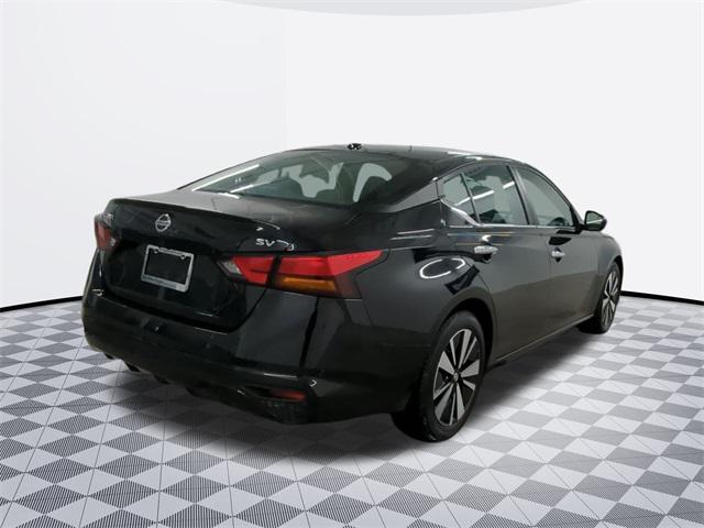 used 2022 Nissan Altima car, priced at $17,000