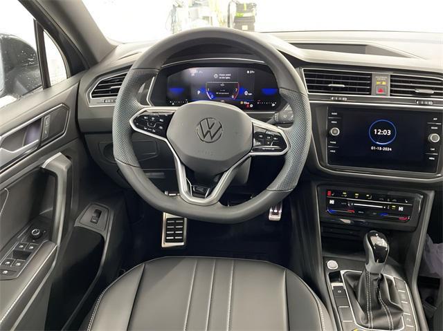 new 2024 Volkswagen Tiguan car, priced at $33,013