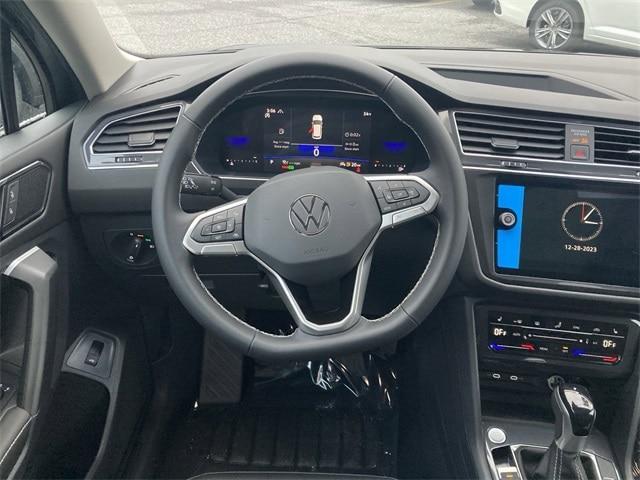 new 2024 Volkswagen Tiguan car, priced at $32,946