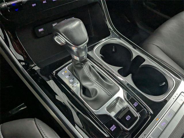 used 2024 Kia Carnival car, priced at $35,989