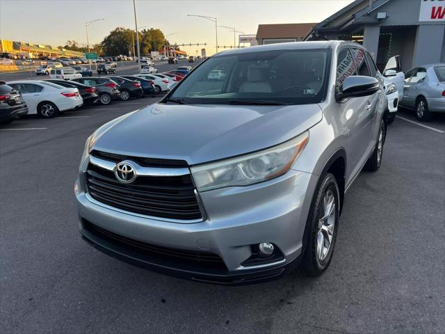 used 2015 Toyota Highlander car, priced at $14,995