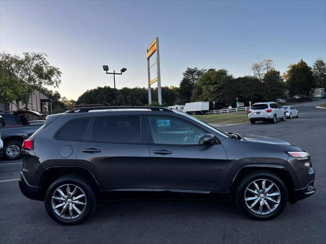 used 2018 Jeep Cherokee car, priced at $12,995