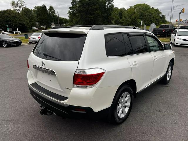 used 2013 Toyota Highlander car, priced at $12,995