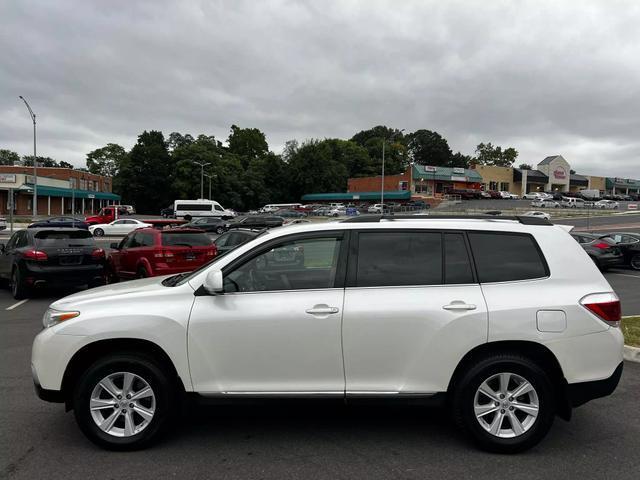 used 2013 Toyota Highlander car, priced at $12,995