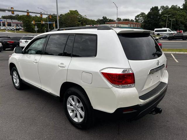 used 2013 Toyota Highlander car, priced at $12,995