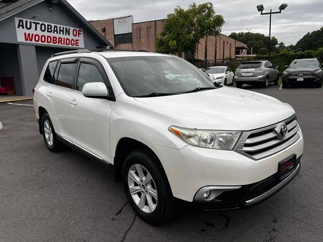 used 2013 Toyota Highlander car, priced at $12,995