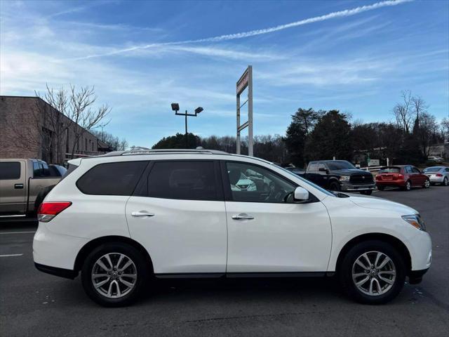 used 2015 Nissan Pathfinder car, priced at $9,995