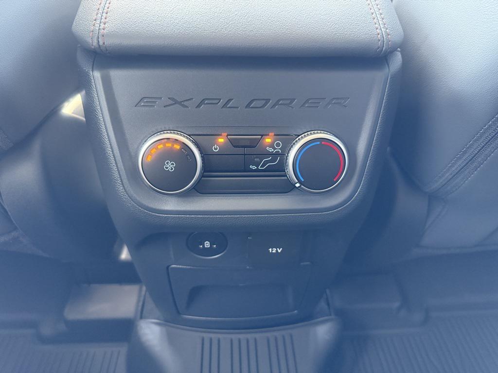 new 2025 Ford Explorer car, priced at $40,469