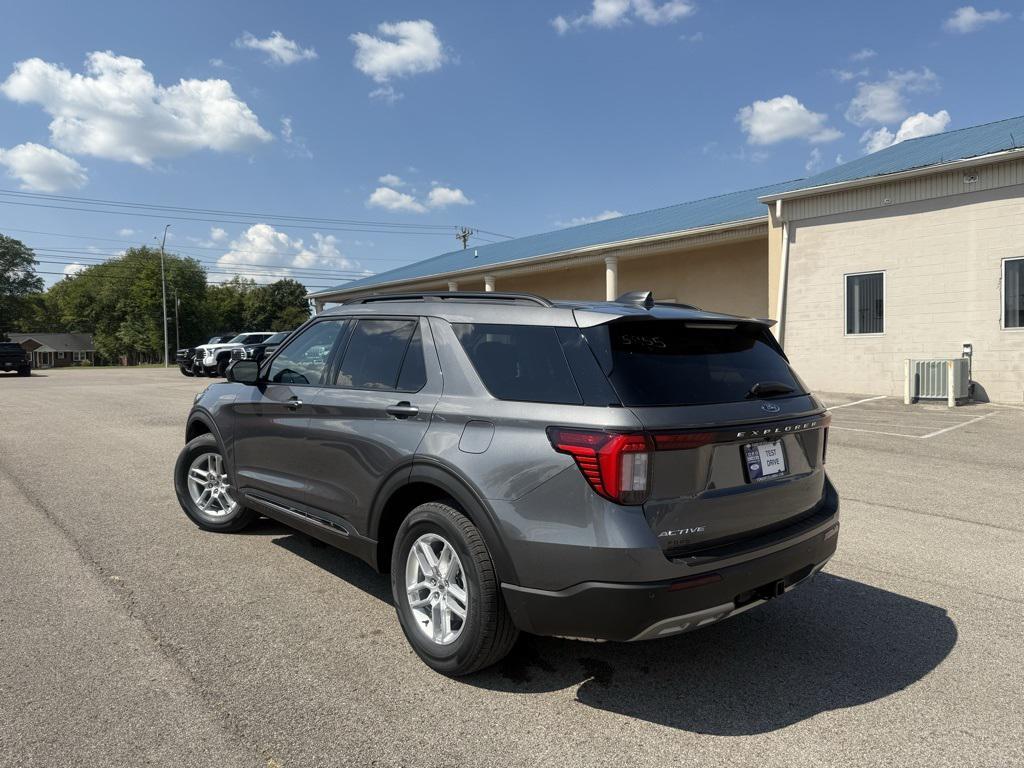 new 2025 Ford Explorer car, priced at $40,469