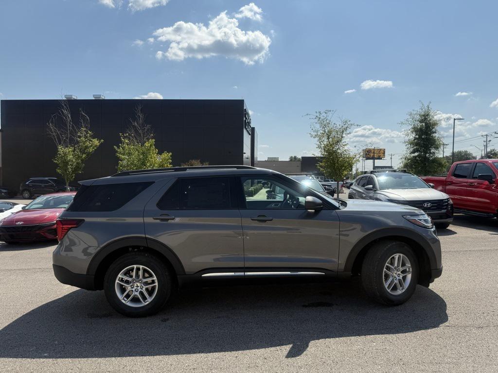 new 2025 Ford Explorer car, priced at $40,469