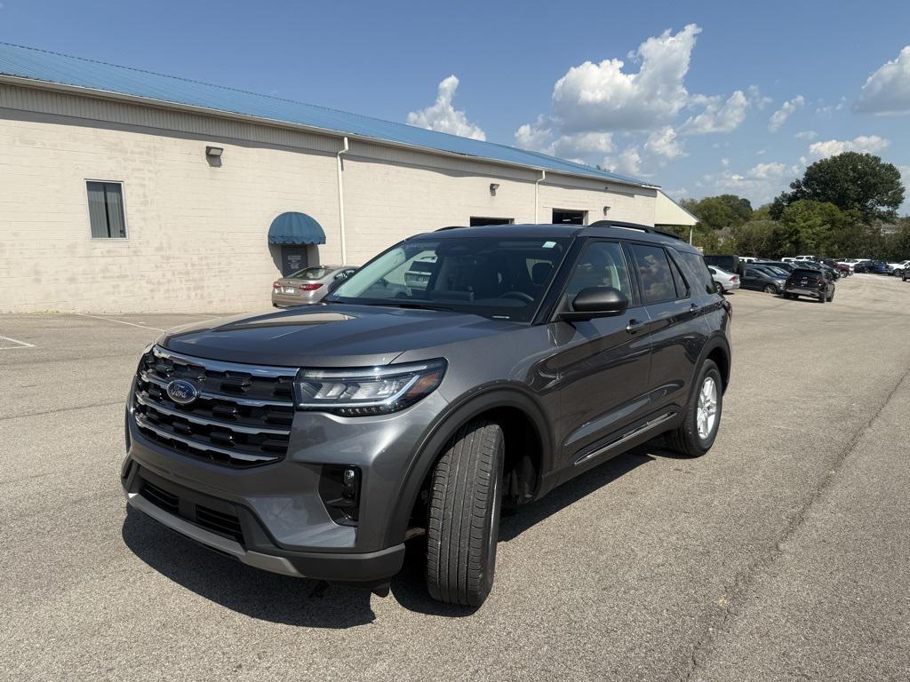 new 2025 Ford Explorer car, priced at $40,469