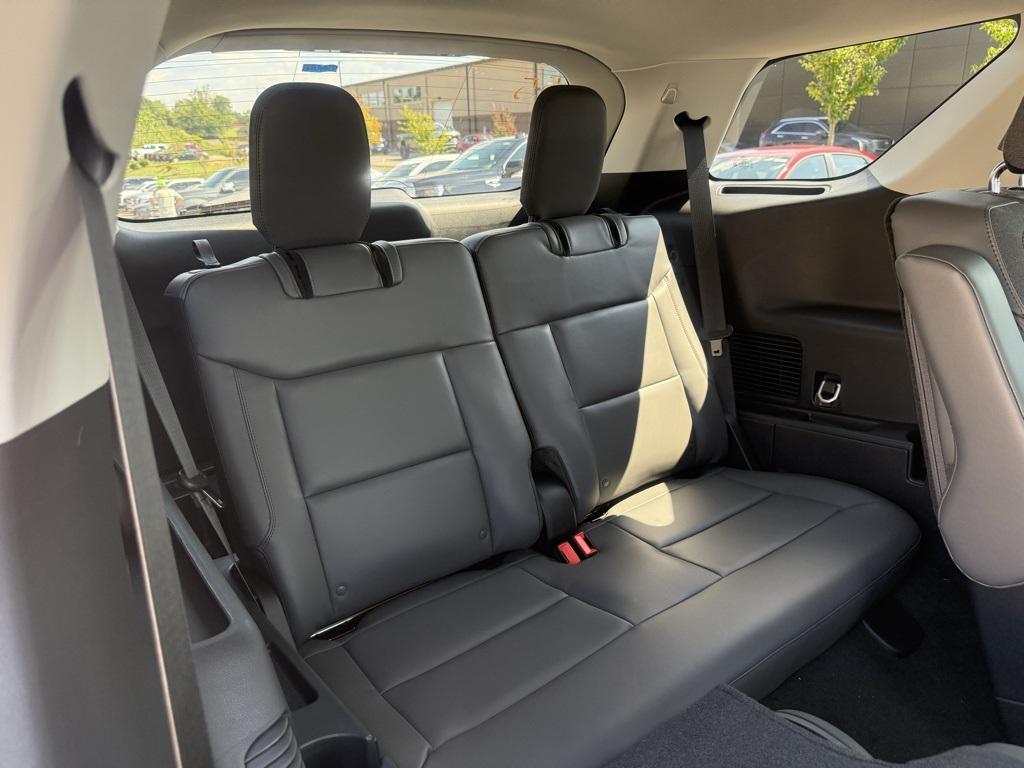new 2025 Ford Explorer car, priced at $40,469
