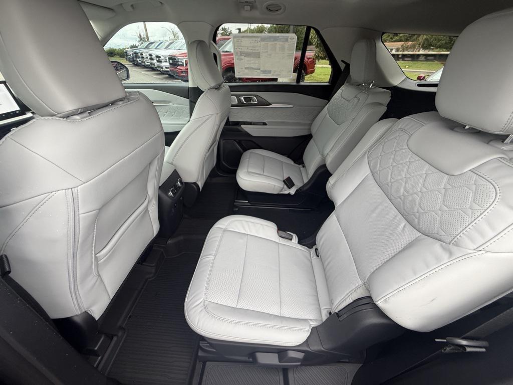 new 2025 Ford Explorer car, priced at $53,908
