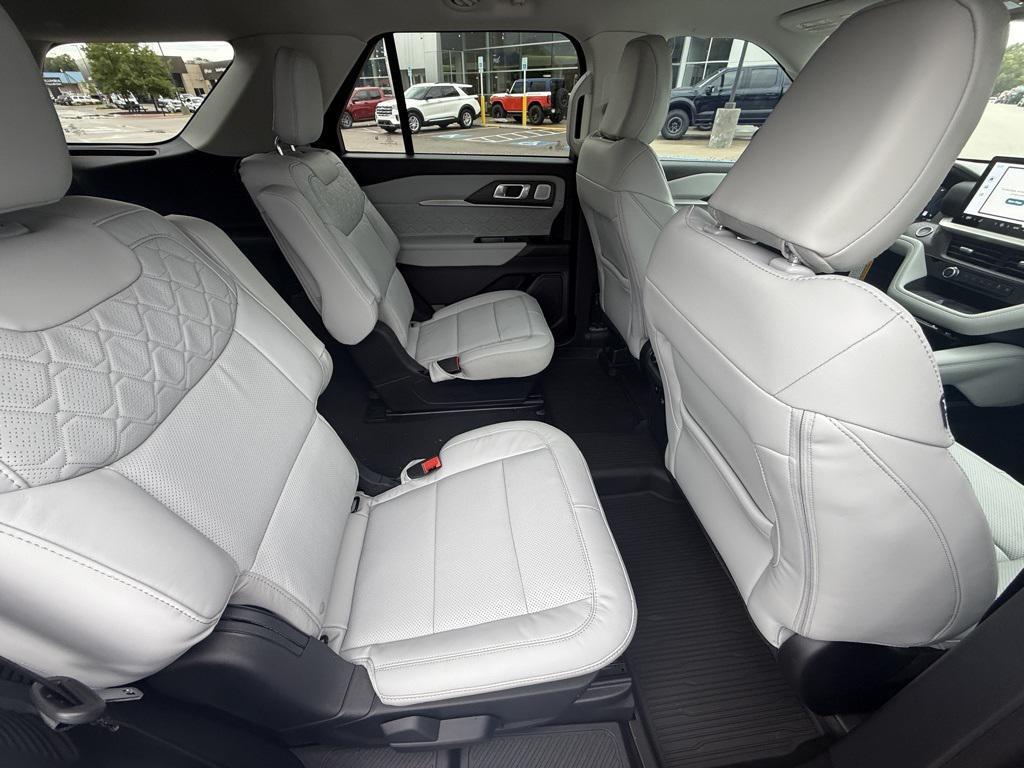new 2025 Ford Explorer car, priced at $53,908