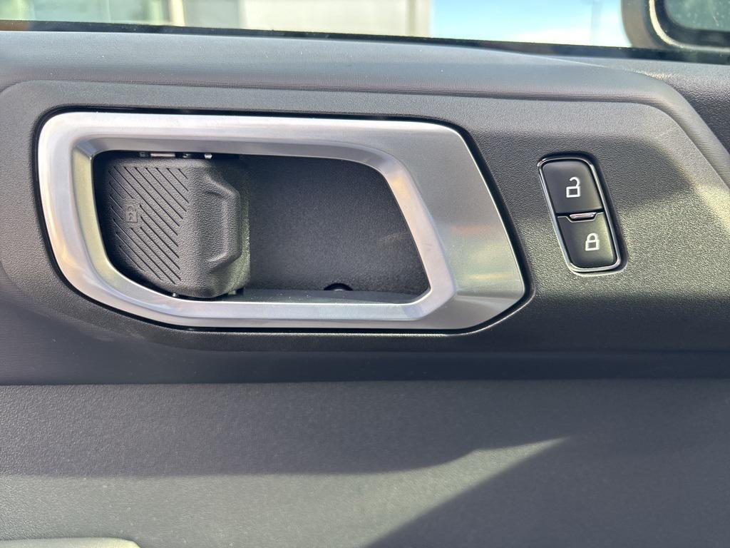 new 2025 Ford Bronco car, priced at $55,590