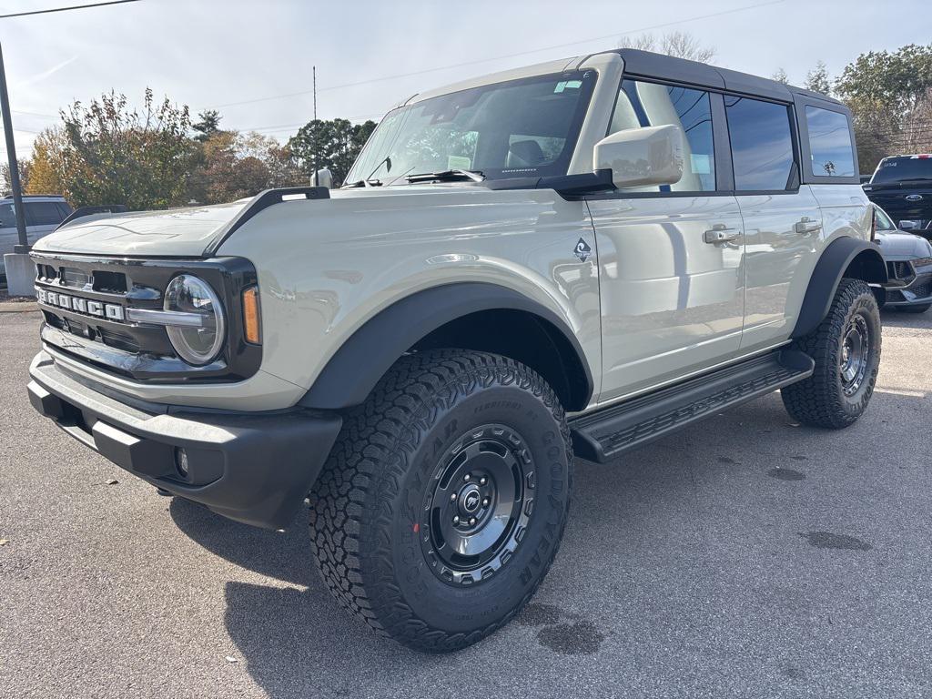 new 2025 Ford Bronco car, priced at $55,590