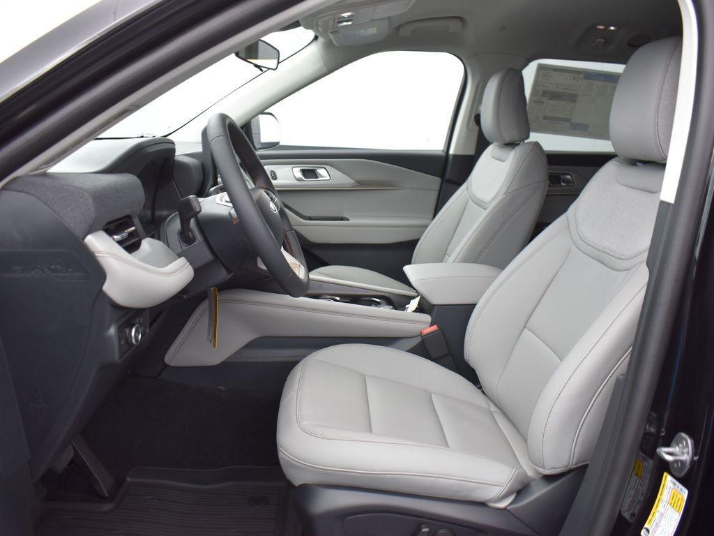 new 2025 Ford Explorer car, priced at $39,691