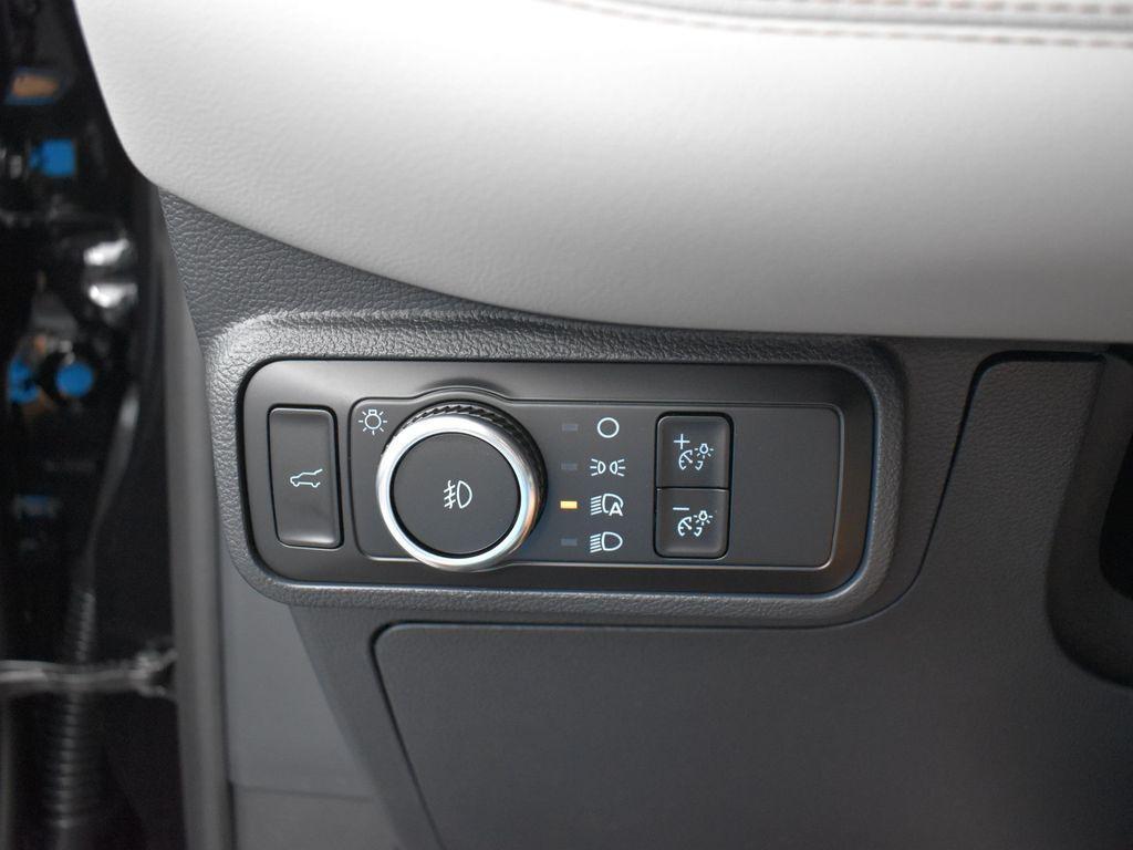 new 2025 Ford Explorer car, priced at $39,691