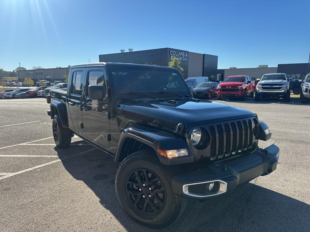 used 2022 Jeep Gladiator car, priced at $30,907