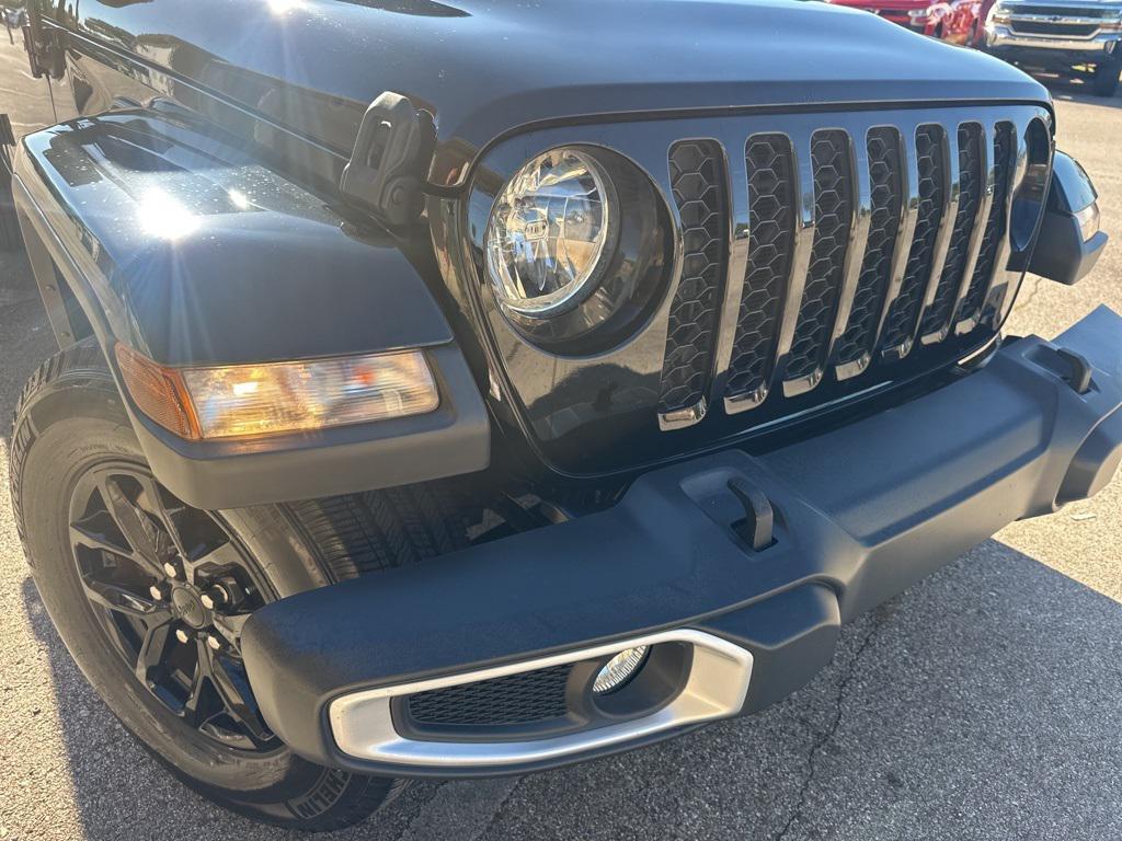 used 2022 Jeep Gladiator car, priced at $30,907