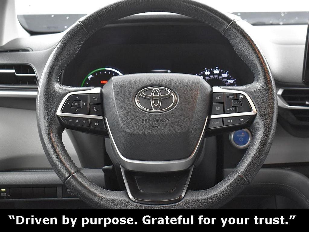 used 2022 Toyota Sienna car, priced at $40,950