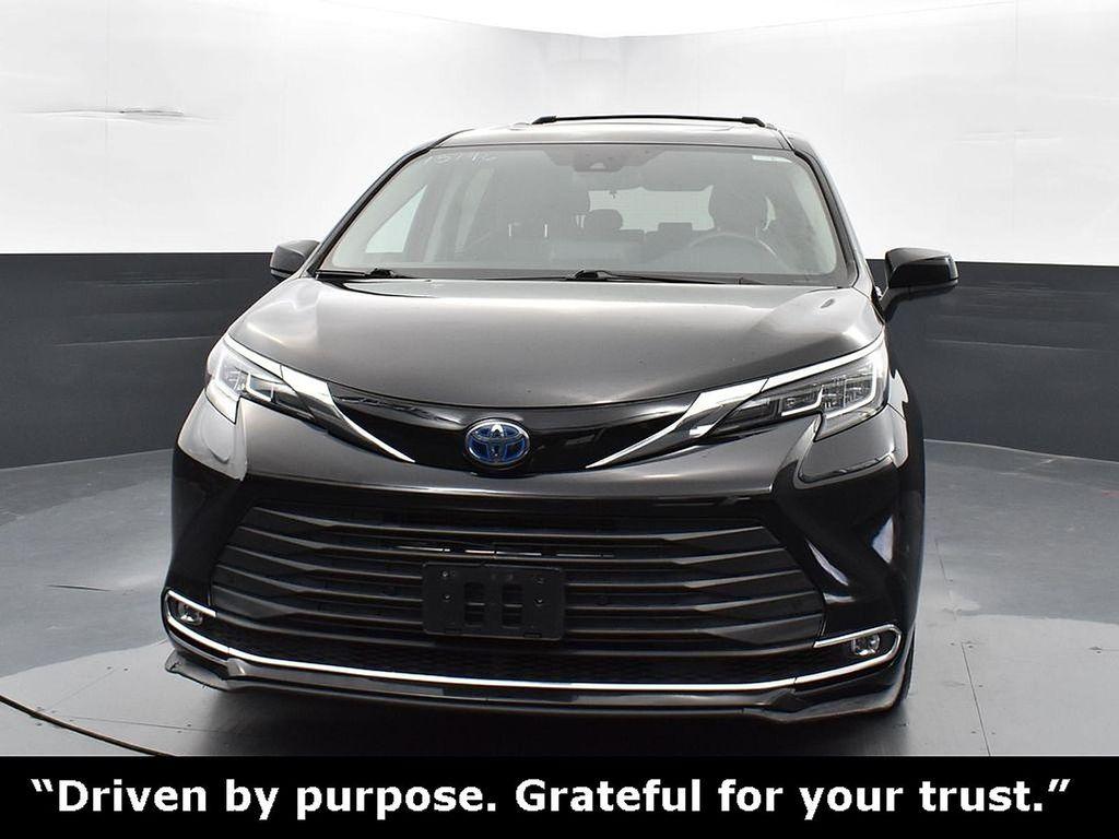 used 2022 Toyota Sienna car, priced at $40,950