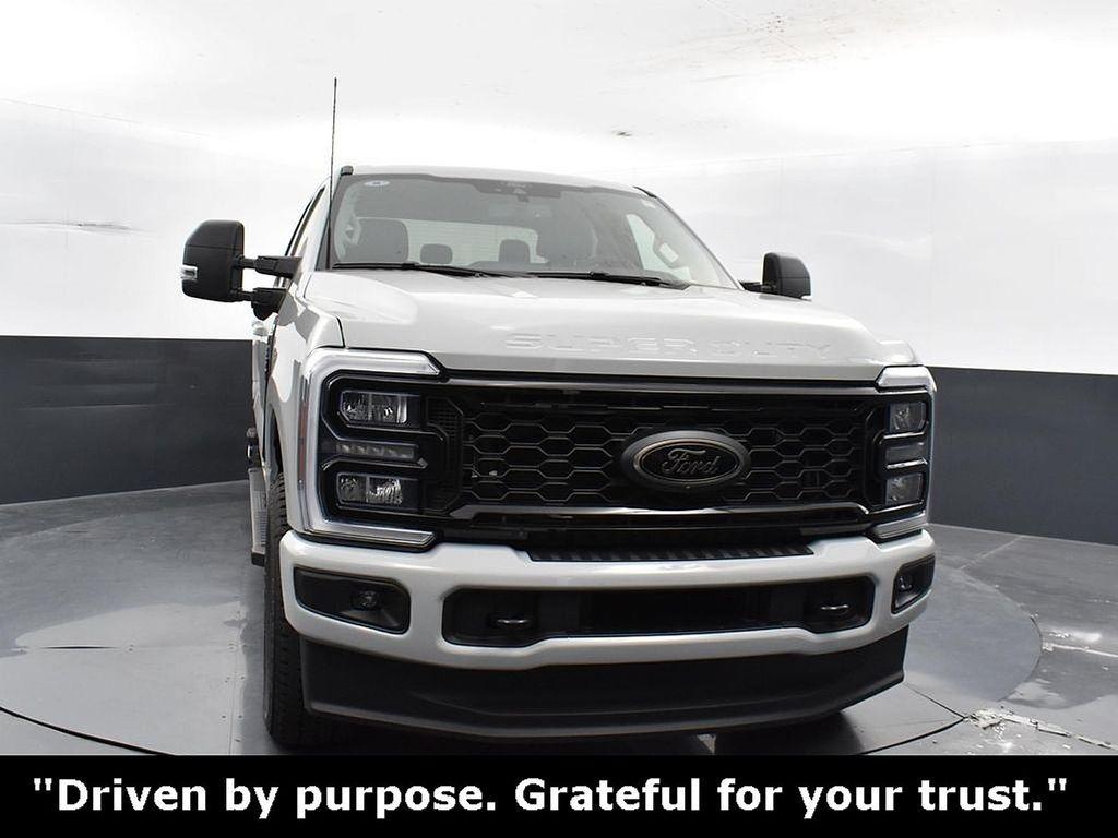 new 2025 Ford F-350 car, priced at $77,108