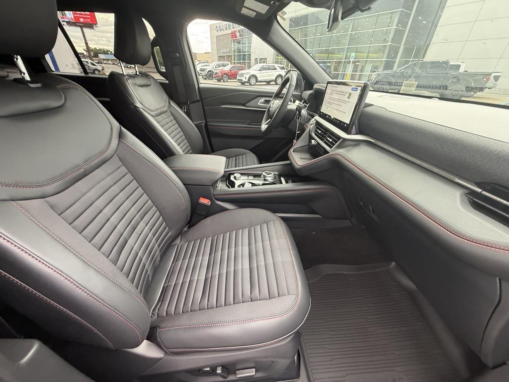 new 2025 Ford Explorer car, priced at $43,302