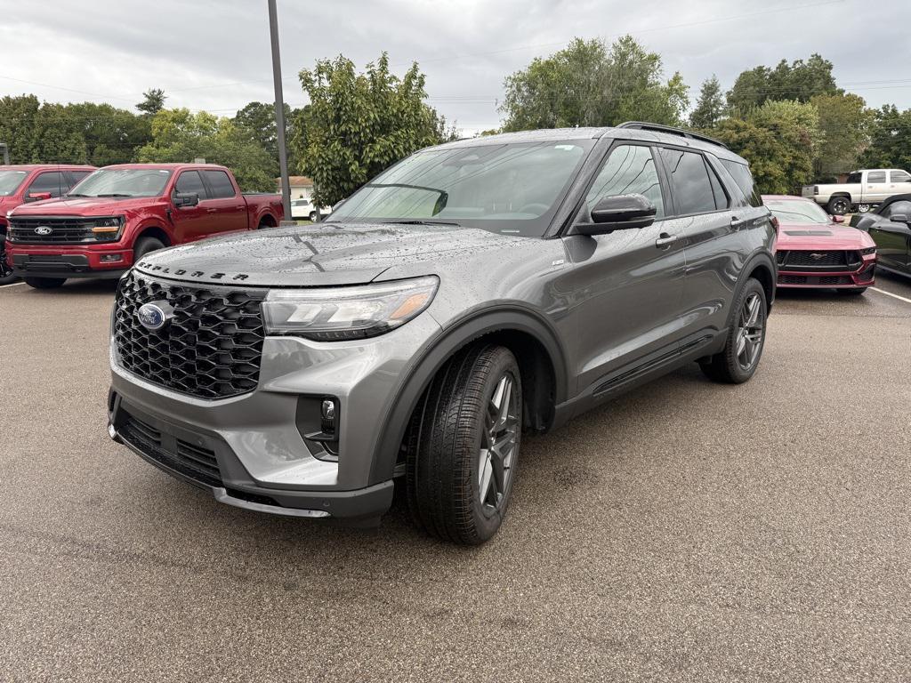 new 2025 Ford Explorer car, priced at $43,302