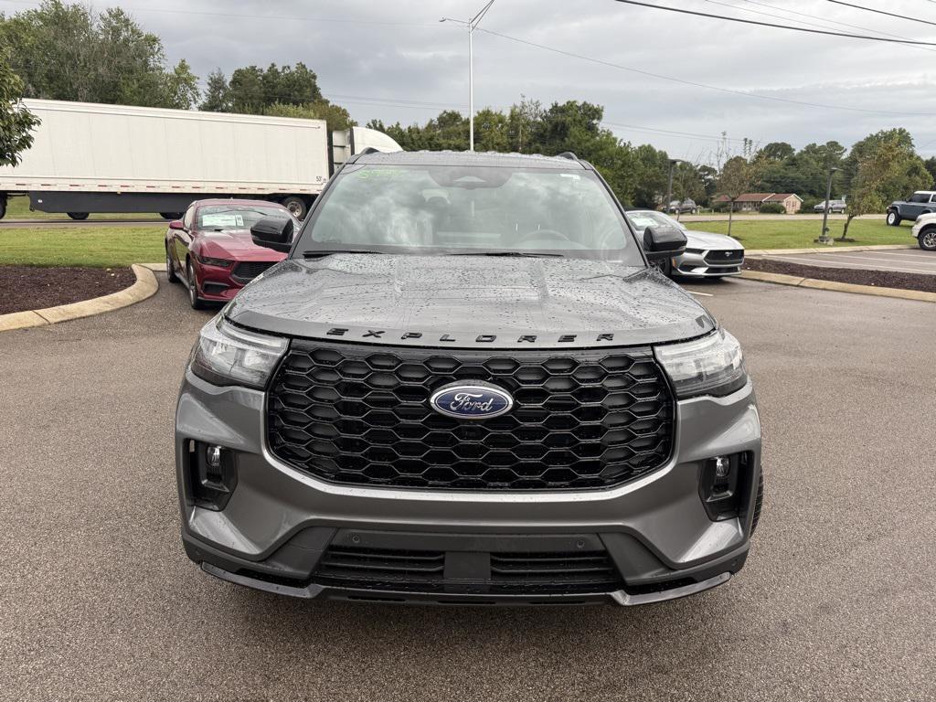 new 2025 Ford Explorer car, priced at $43,302