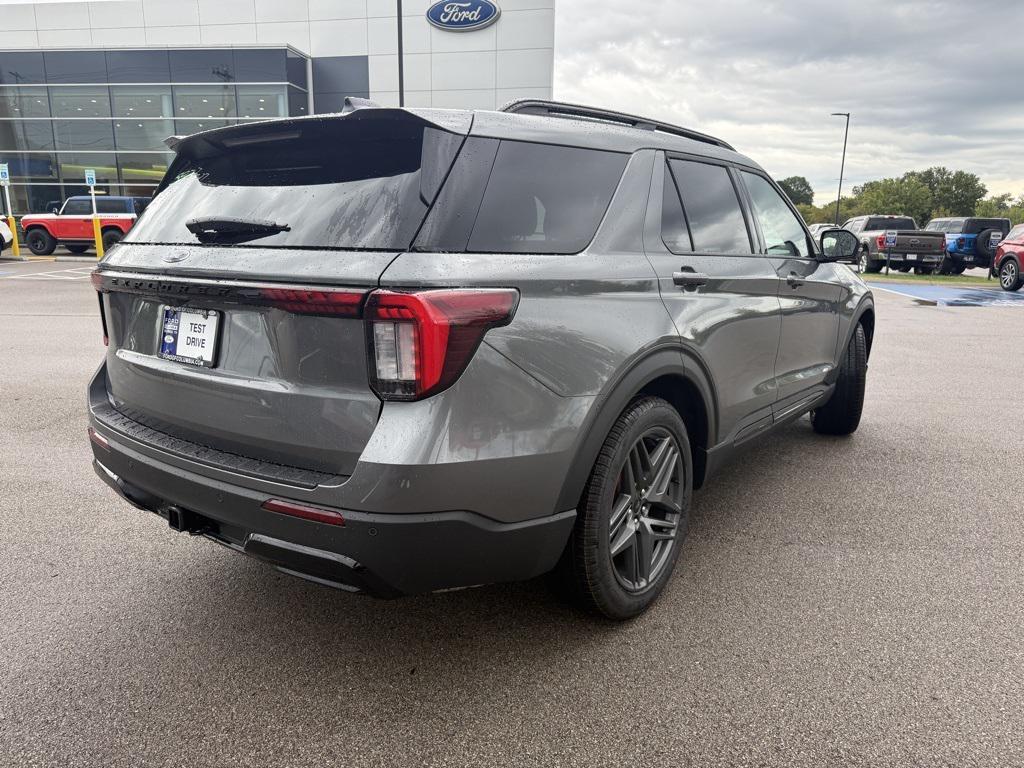 new 2025 Ford Explorer car, priced at $43,302