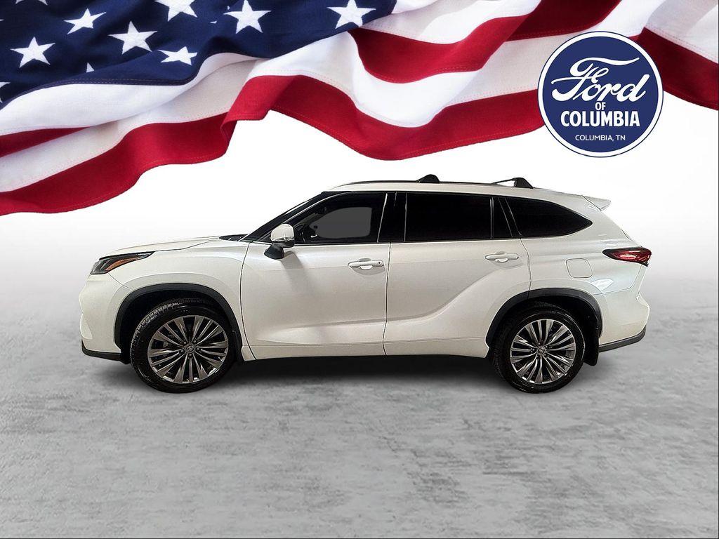 used 2021 Toyota Highlander car, priced at $34,857