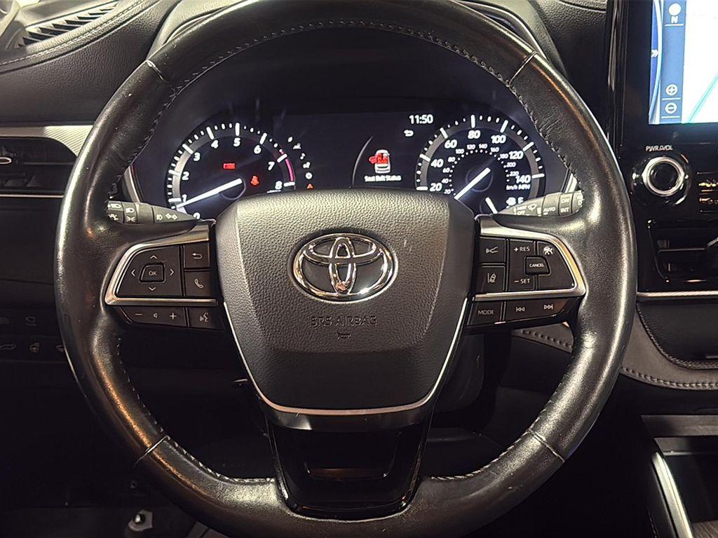 used 2021 Toyota Highlander car, priced at $34,857