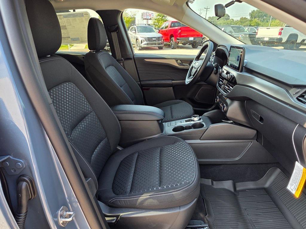new 2025 Ford Escape car, priced at $24,096