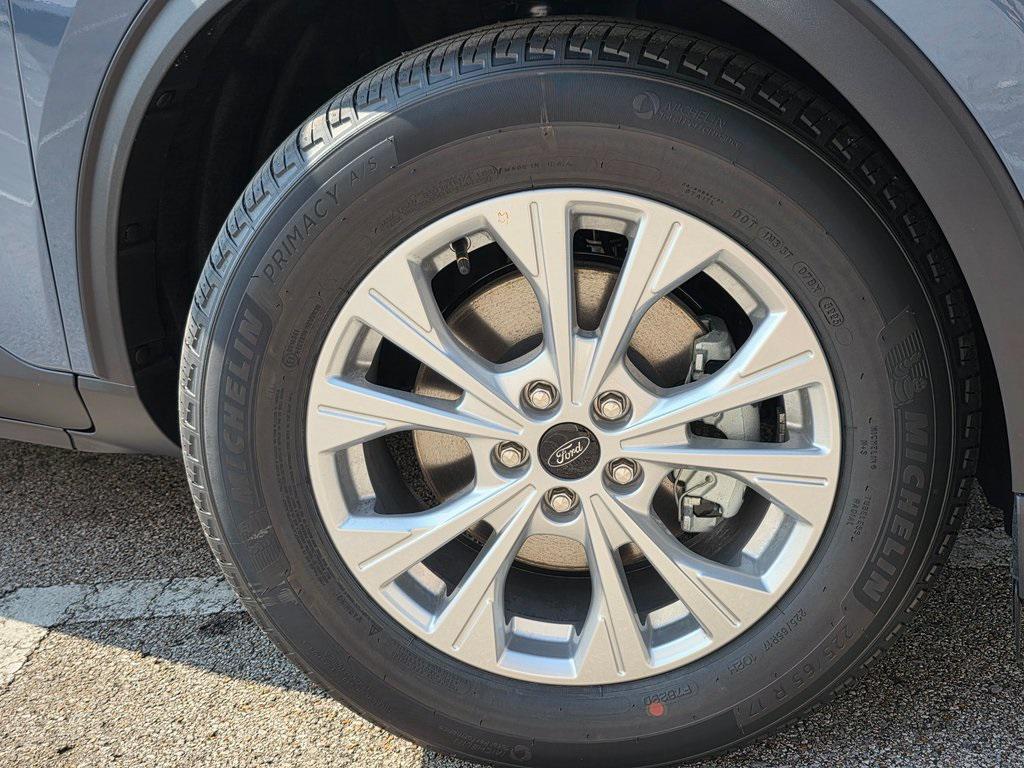 new 2025 Ford Escape car, priced at $24,096