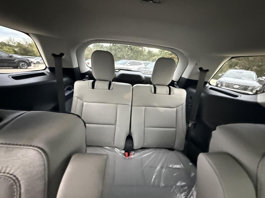 new 2025 Ford Explorer car, priced at $40,469