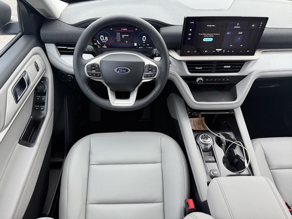 new 2025 Ford Explorer car, priced at $40,469