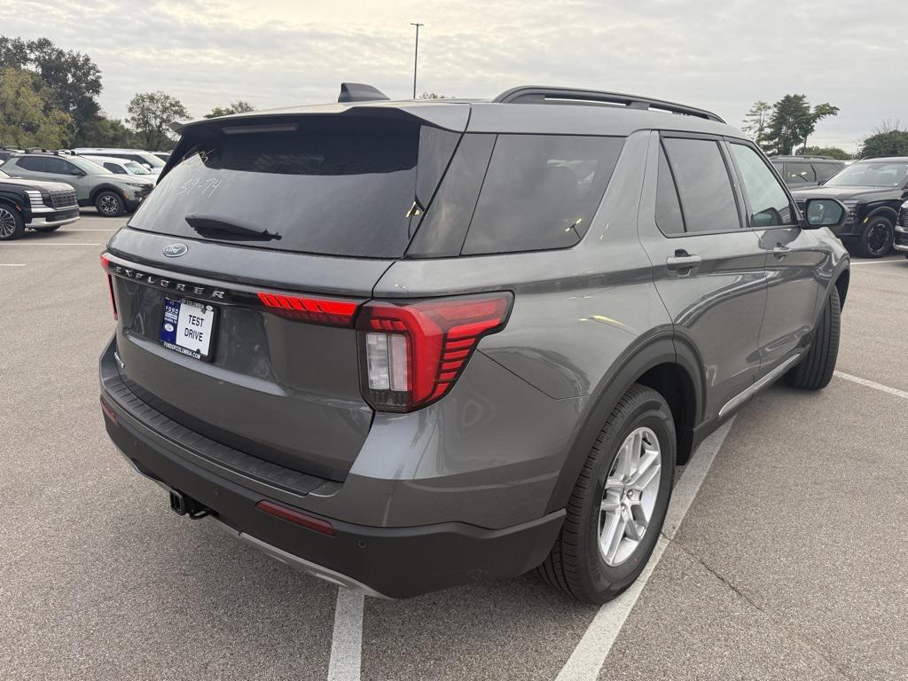 new 2025 Ford Explorer car, priced at $40,469