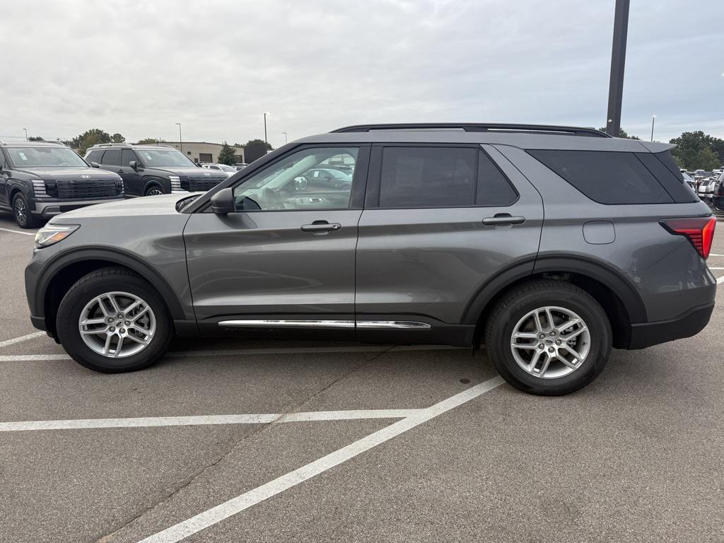 new 2025 Ford Explorer car, priced at $40,469