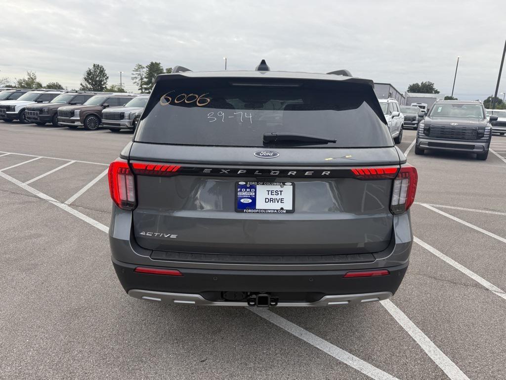 new 2025 Ford Explorer car, priced at $40,469