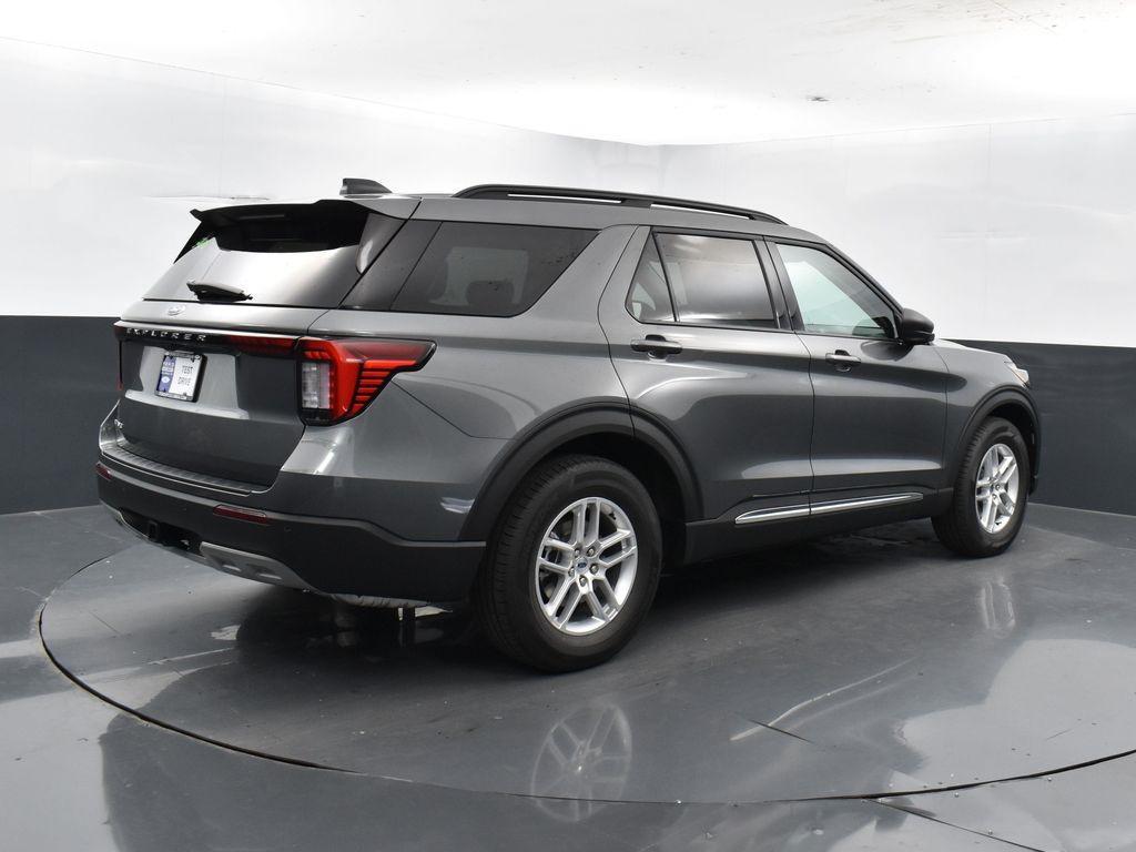 new 2025 Ford Explorer car, priced at $40,055