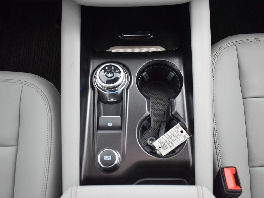 new 2025 Ford Explorer car, priced at $40,055