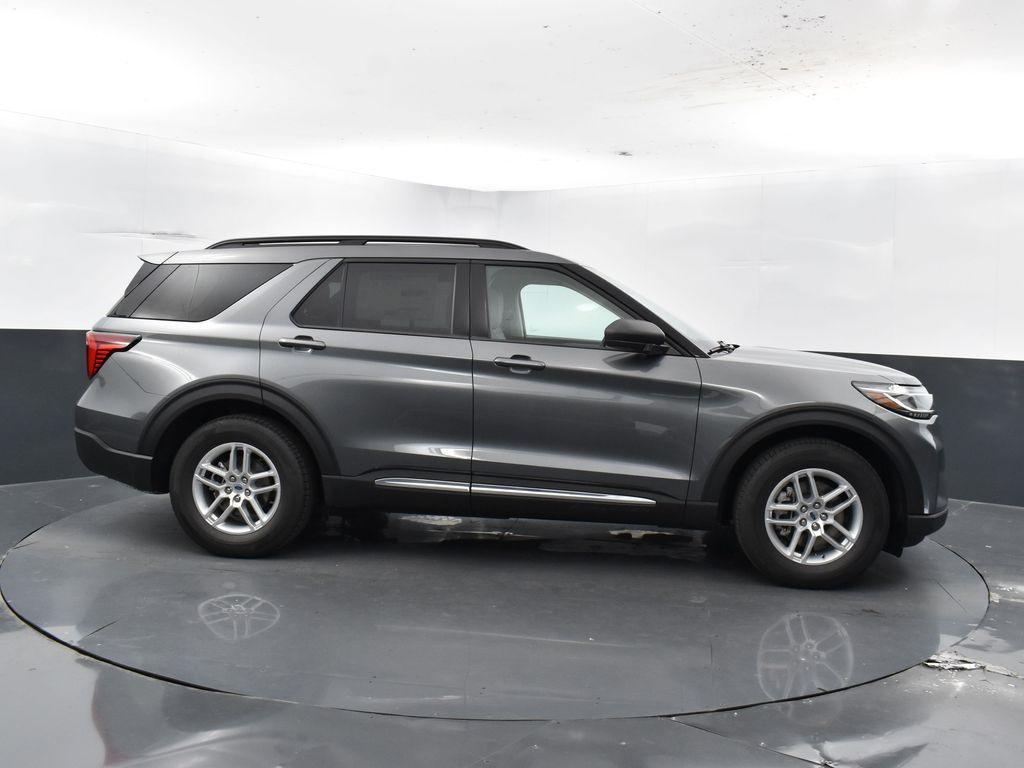 new 2025 Ford Explorer car, priced at $40,055