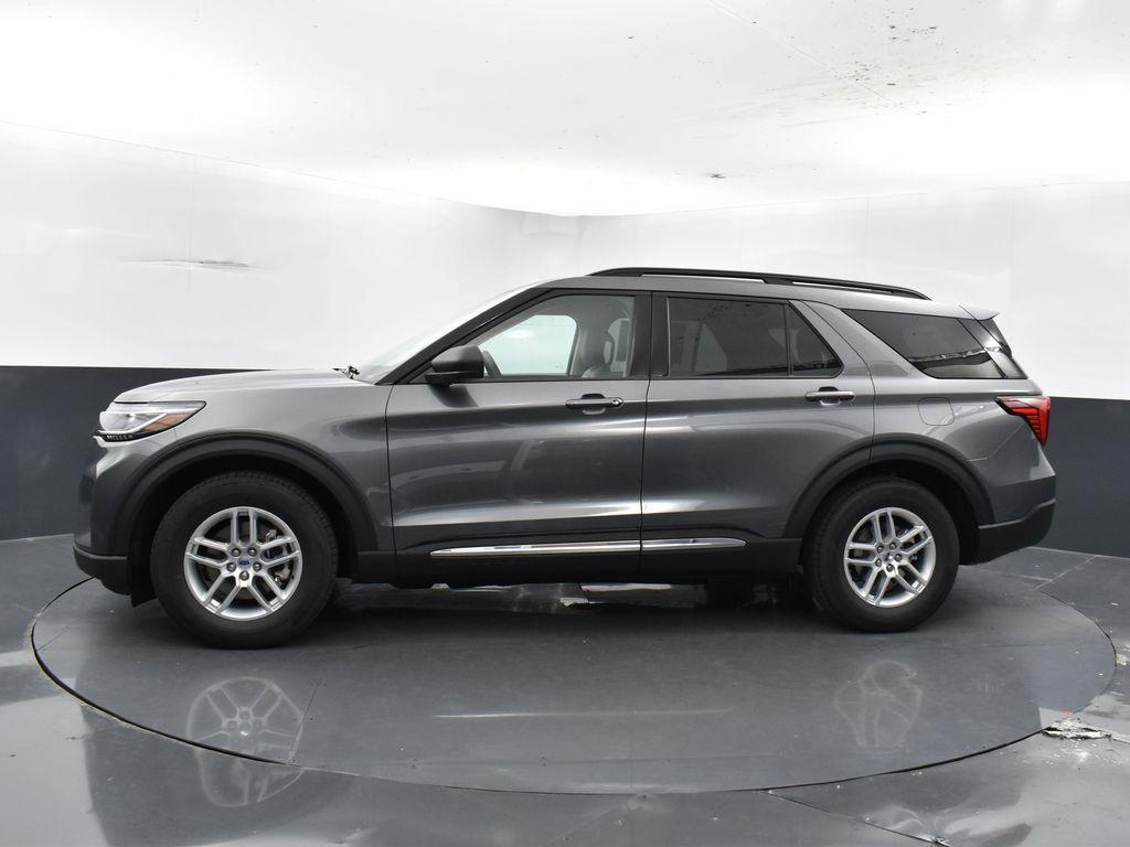 new 2025 Ford Explorer car, priced at $40,055