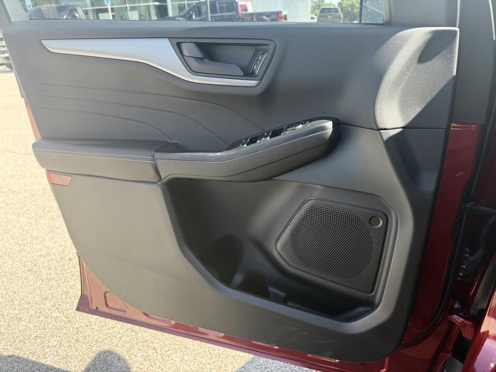 new 2025 Ford Escape car, priced at $25,595